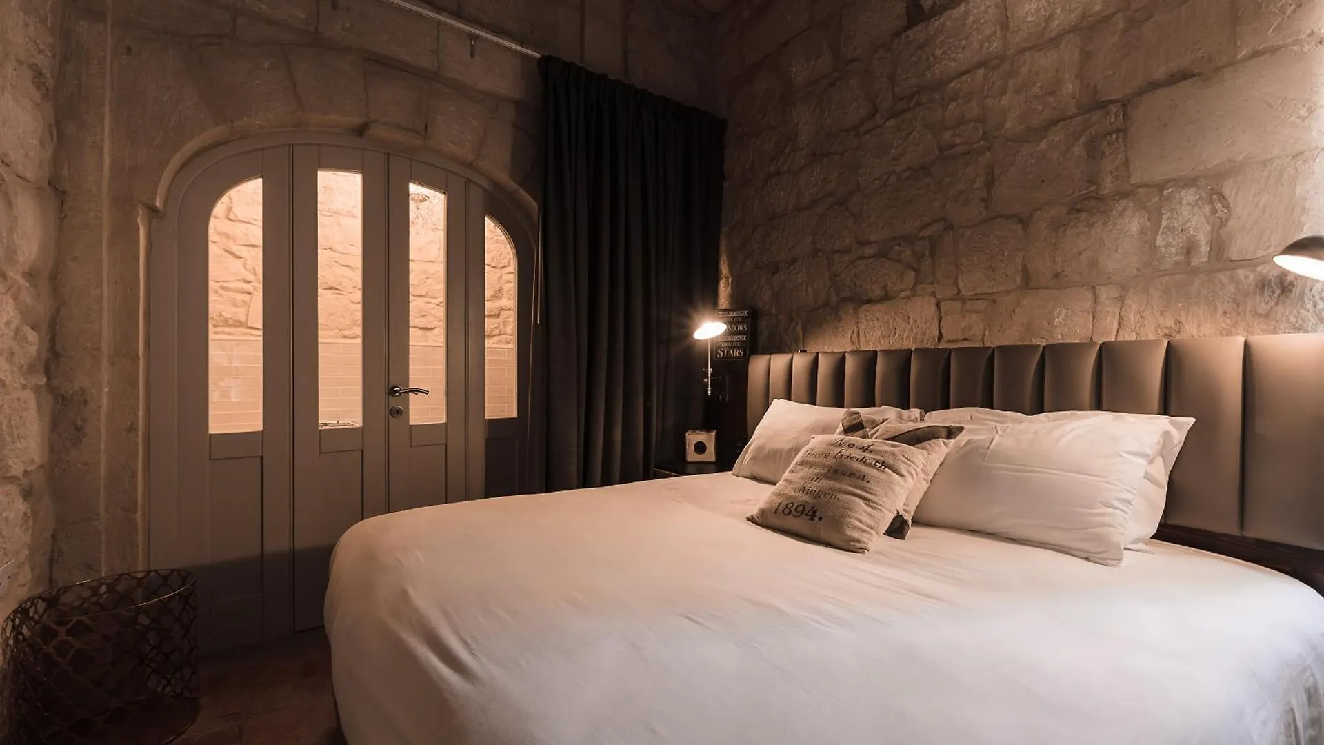Talbot & Bons Bed & Breakfast Gudja 3*,  Malta